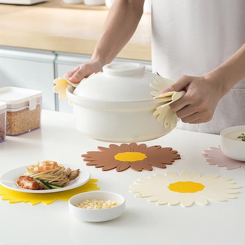 Minimal heat insulation mat, cup mat, European dining table, PVC anti slip and waterproof Nordic dish mat, bowl mat